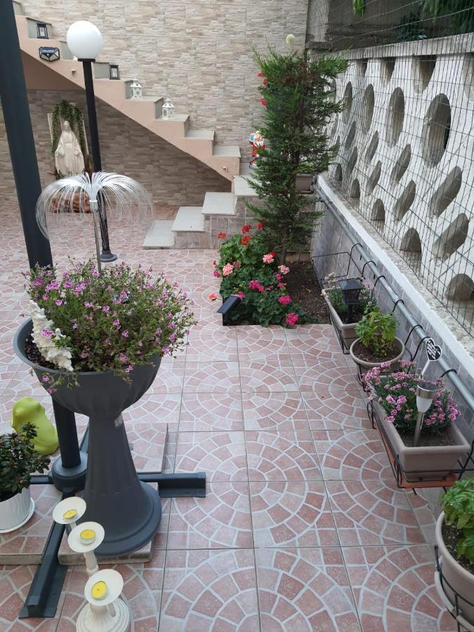 Shabby Chic Rooms Con Cucina E Giardino Privato Pomarico Экстерьер фото